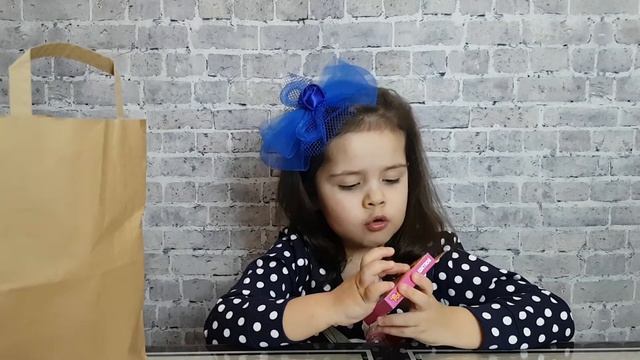 Подарки и сюрпризы от ТРОЛЛЕЙ\\Распаковка детских игрушек