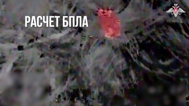 🎮 FPV-дроны центра «Рубикон» уничтожают технику противника в приграничных районах Курской области.