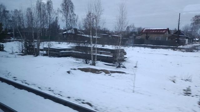 Прибытие пригородного поезда Яр - Светлополянск на станцию Кирс, 10.04.2025