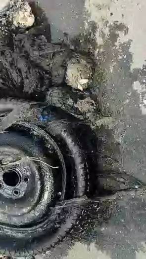 Удивительные вещи достали из канализации на Эгершельде во Владивостоке