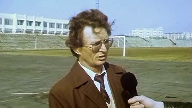 1988 год. Тюмень. Достраивается стадион "Геолог".