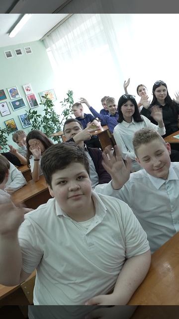 В Свободном при поддержке СИБУРа прошла профориентацинная «Зеленая линейка» https://vk.cc/cKEG52