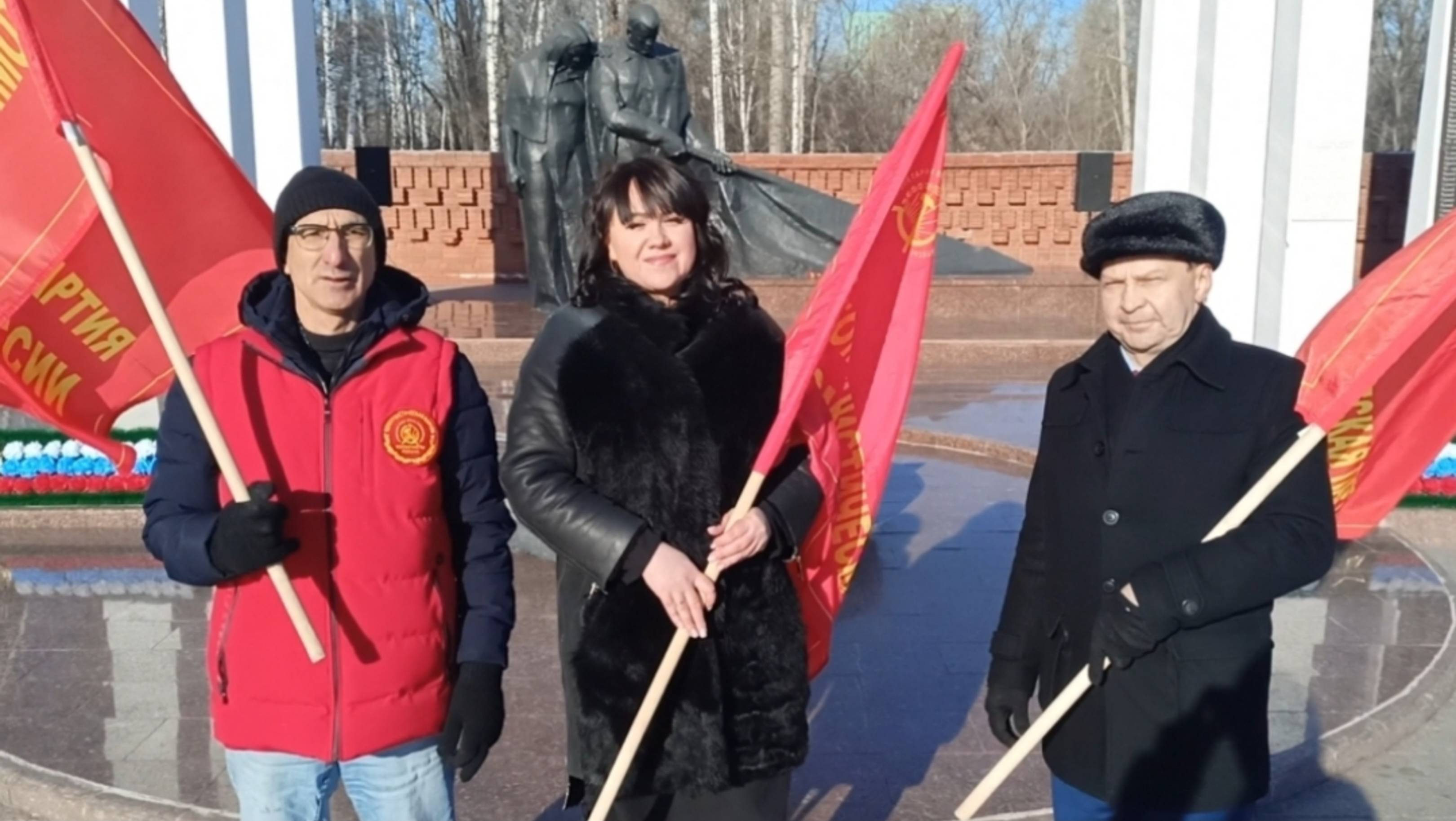 Тюменские Коммунисты бегут от Казанцевой к Абукину