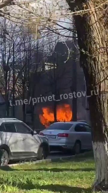 ВЫГОРЕЛ ДО ТЛА: автомобиль полностью сгорел в районе ТЦ "Сокол".