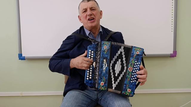 Еще схватка идет в стороне