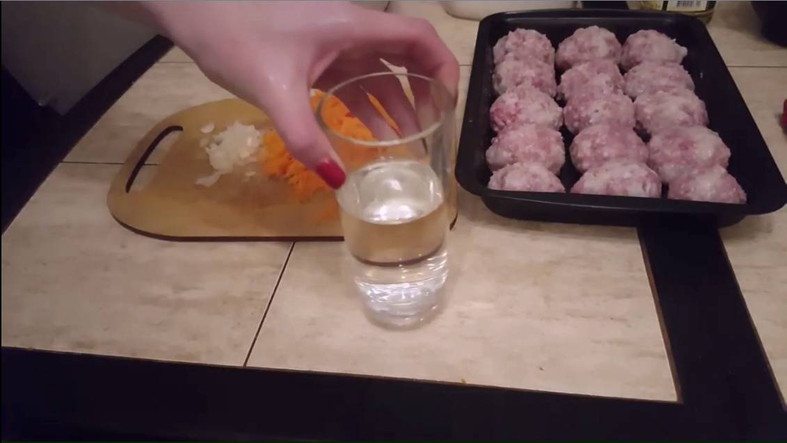 Самый Простой Рецепт Вкуснейших Тефтелей с Подливкой в Духовке!