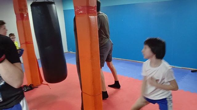 Детские тренировки , группа самообороны и фехтования. Тренер Потапов Денис