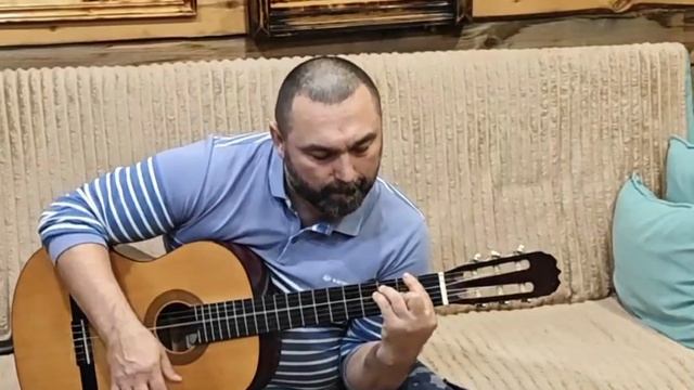 живой звук моей любимой шестиструнки, без обработки...