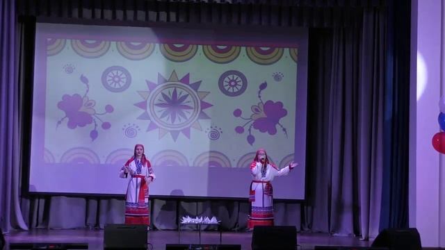 "Я любила сокола" исполняет дуэт СЛАДА