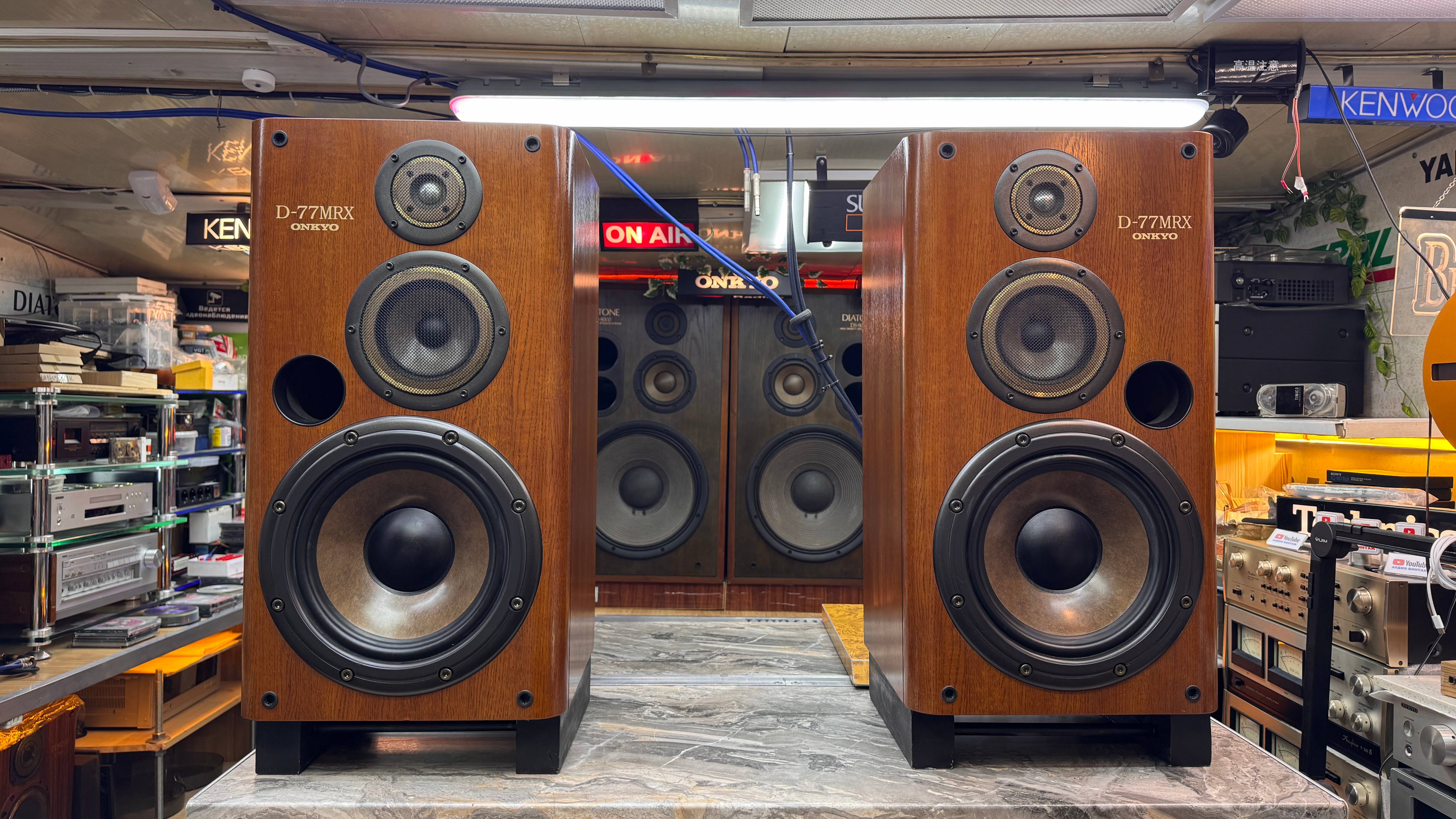 Акустика Onkyo D-77MRX The choice is yours.