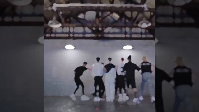 stray kids (заметьте