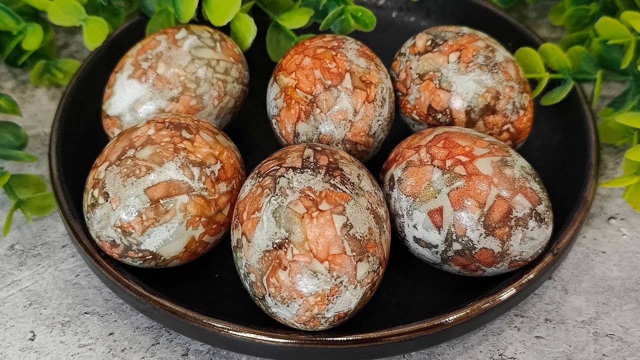 КАК НЕОБЫЧНО И КРАСИВО ПОКРАСИТЬ ЯЙЦА БЕЗ КРАСИТЕЛЕЙ🥚 МРАМОРНЫЕ ЯЙЦА НА ПАСХУ, ПРОСТОЙ СПОСОБ