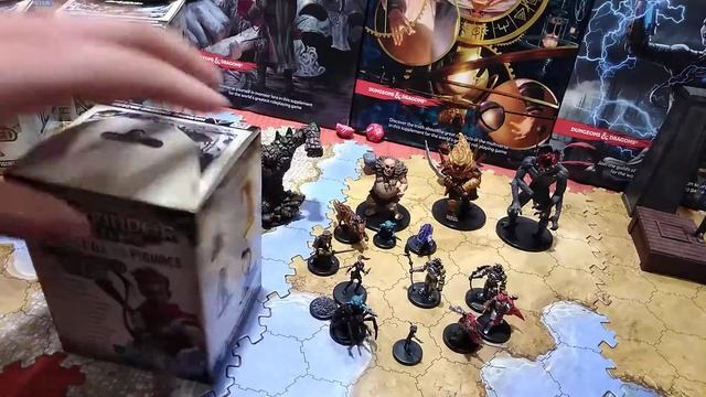 Unboxing a booster brick of pathfinder shattered star