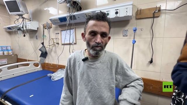 الأسرى الفلسطينيون المفرج عنهم يصلون إلى مستشفى شهداء الأقصى بدير البلح