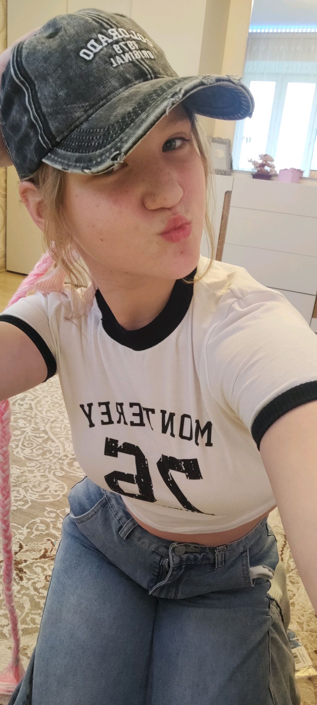 Всем приветик! Я начинающий блогер и веду трансляцию чтобы вы меня получше узнали) Всё обо мне 💓