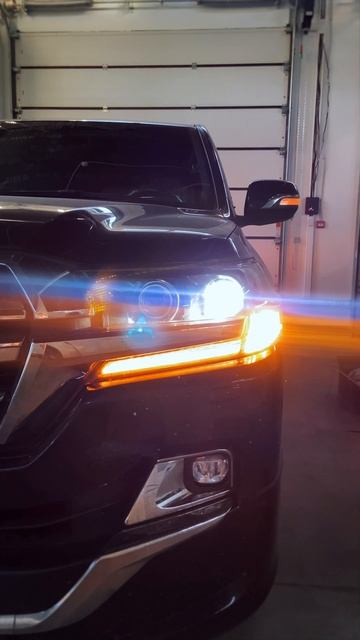 Динамический поворотник и анимация ходовых огней Toyota Land Cruiser (J200) 2-й рест 2015 - 2021