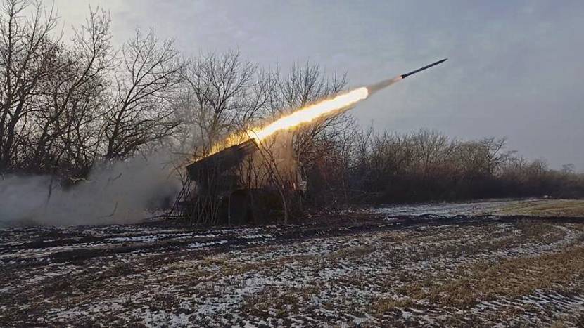 ВС РФ нанесли удары по военному аэродрому и складам ВСУ