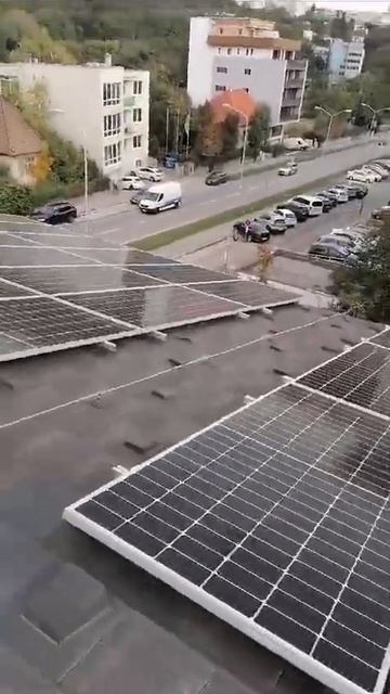 IC Grid - Rozšírenie fotovoltickej elektrárne na multifunkčnej budove v Bratislave o 8 panelov.
