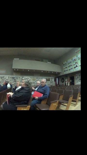 депутаты Беляев Н. и Долгов А. показали свое отношение и "лицо " к жительнице Бессоновки #shorts
