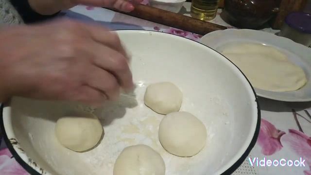 Вертутки  с картошкой луком и колбасой на вытяжном тесте хрустящие