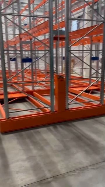Стеллажи на мобильных основаниях