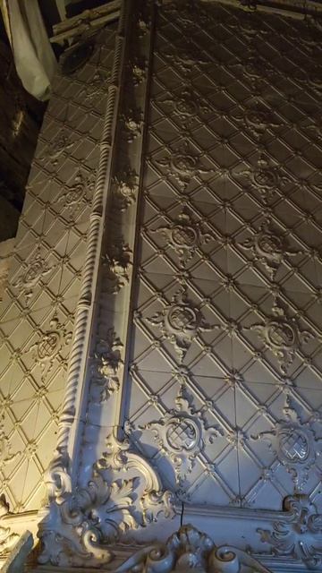 Старинный камин в усадьбе Киискиля