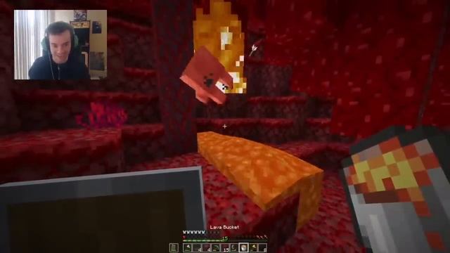 HBomb Reacts to Minecraft Speedrunner VS 5 Hunters THE LAST MANHUNT.