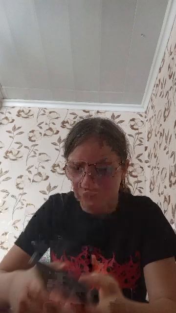 н