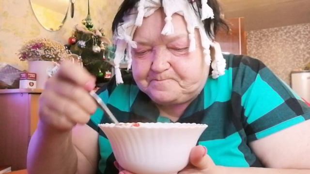 11-04-2025 соседка угостила суп тыквенный ммм мне не жирно