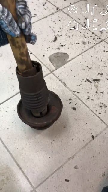 Renault Symbol 2008 г.в. приехал на диагностику, амортизаторы “разобрались” прям на подъемнике