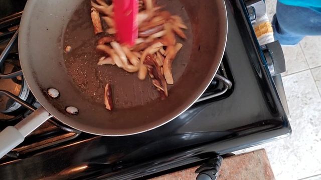 How To Make A VEGAN CHEESESTEAK With Shiitake Mushrooms