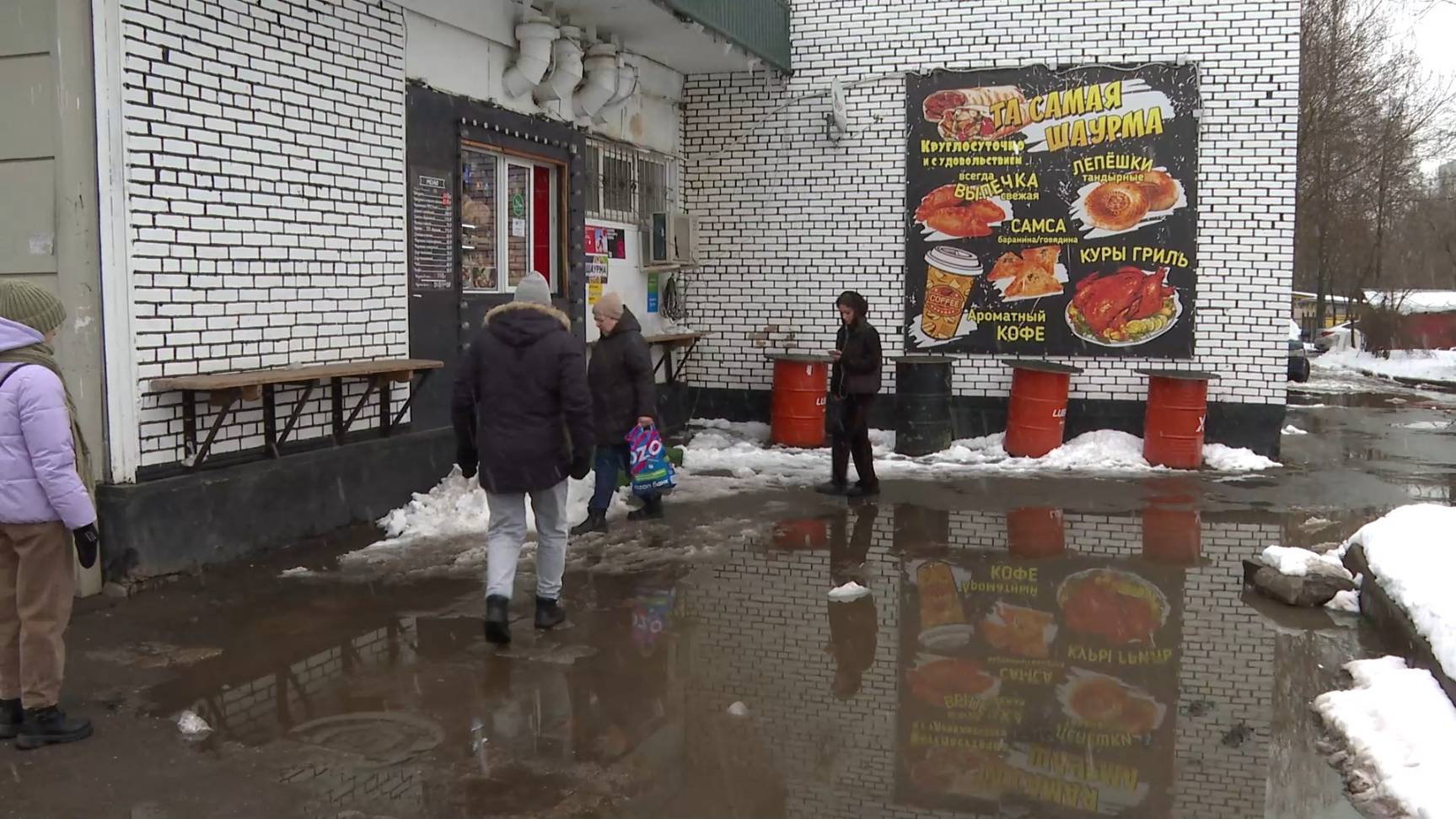 Точку с сомнительной шаурмой закрыли на ул. Силикатной