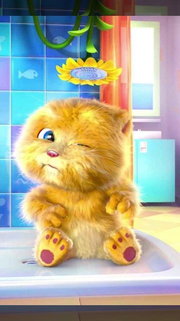Юра ухаживает за котенком из игры