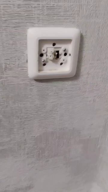 лайфхак, как починить сломанный выключатель🤣😅