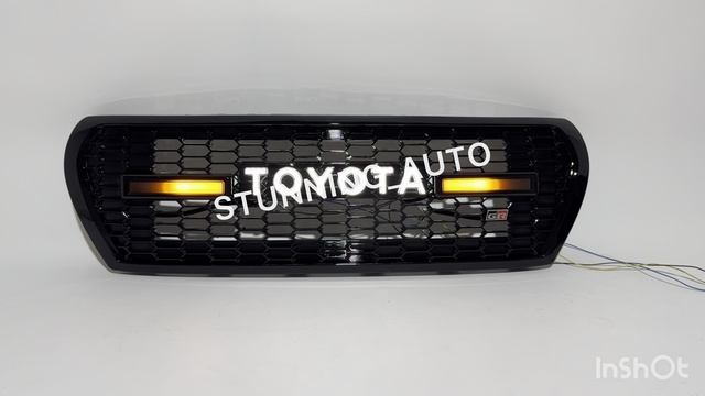 Решетка радиатора Toyota Land Cruiser 200 GR