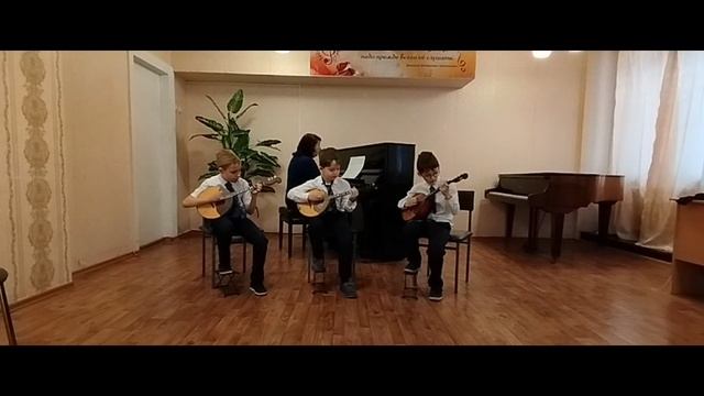 Трио домристов:   Перов Макар,  Курыпов Кирилл,  Куликов  Максим