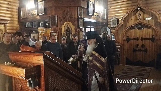 УХОДЯТ МОЛОДЫЕ...
Автор: Наталья Журба.