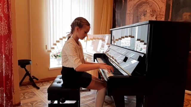 П.И. Чайковский "Песнь жаворонка"  из "Детского альбома". Исполняет Кощеева Дарина.