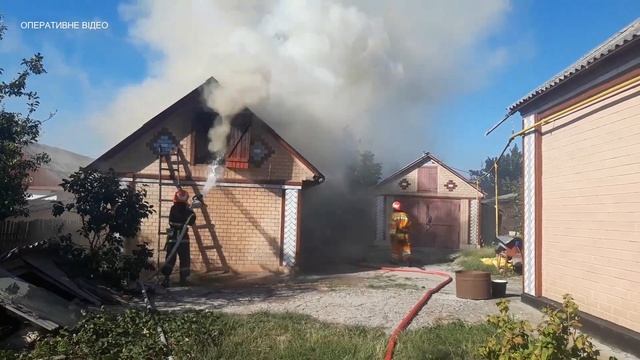 рятувальники ліквідували пожежу надвірної споруди