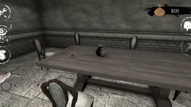 я играю в хоррор игру под названием Esey