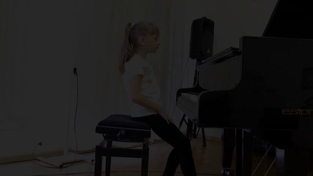 Дан Маргарита Луаменскене Менуэт ,П.Чайковский Танец лебедей