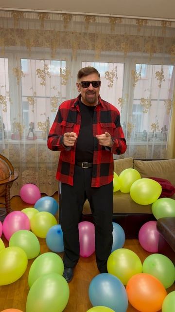 Поздравляем с Днем космонавтики и приглашаем на наш стрим 16 апреля.