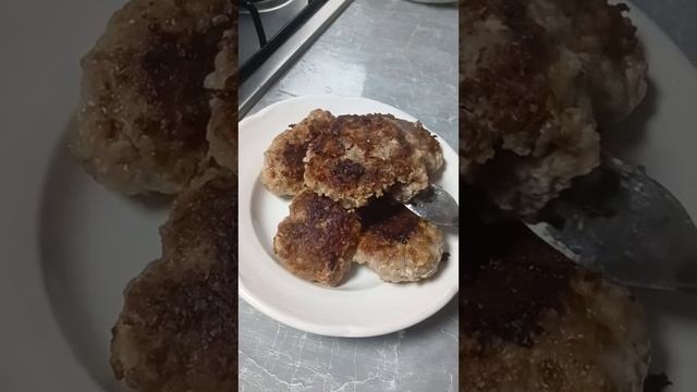 Котлеты из баранины и картофель пюре