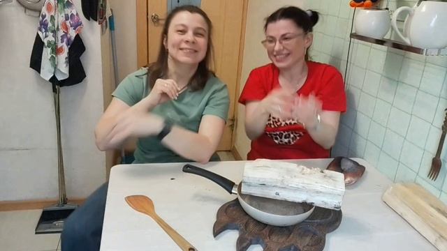 Сидим с Бобром за столом