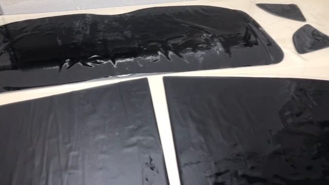 Комплект съемной силиконовой тонировки на задний полукруг
Вырезанно под модель автомобиля