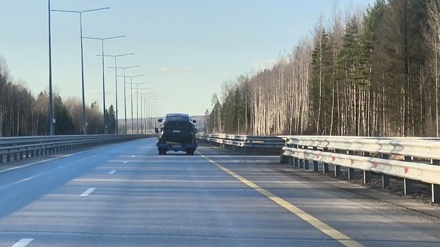 Пристроились на М11 за БМВ на эвакуаторе))