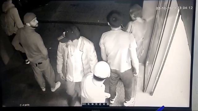 В драку ввязался случайный прохожий в «Реми» прокомментировали конфликт между охранниками
