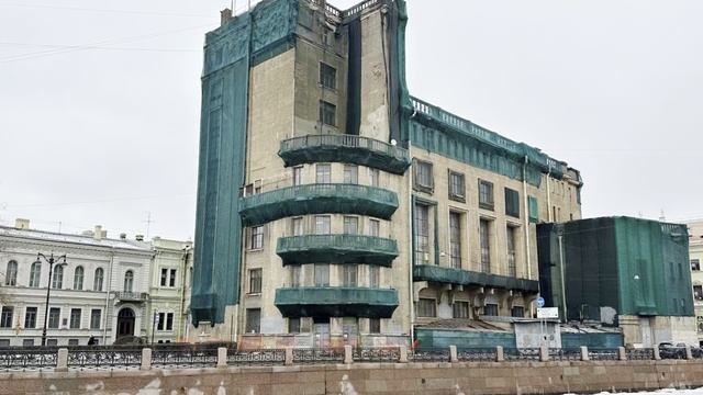 Санкт-Петербург: Набережная Мойки и Большая Морская между двумя мостами: Фонарным и Почтамтским