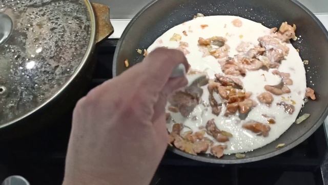 Сегодня рыбка намного вкуснее, чем вчера)) У нас теплый дождь))