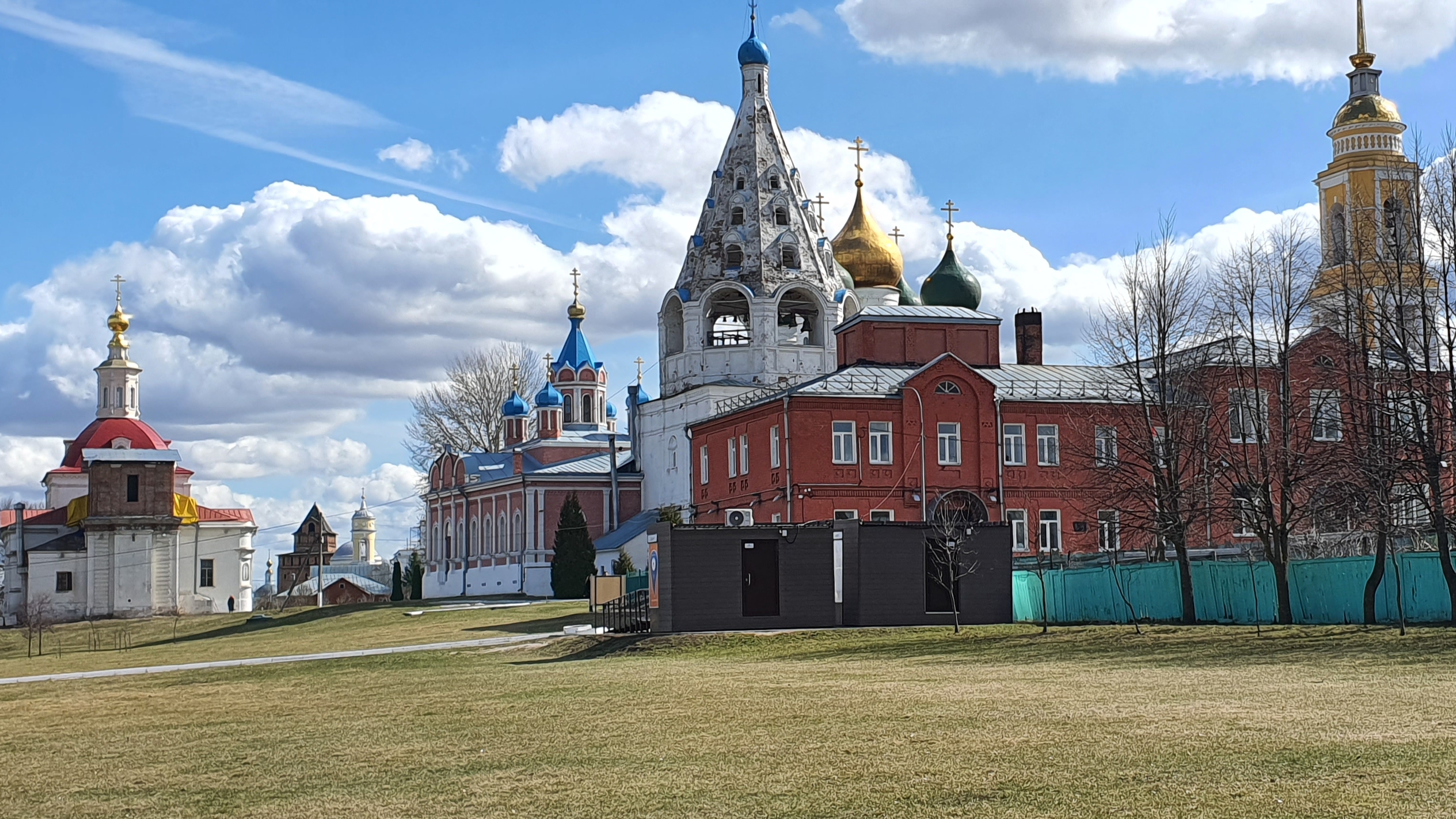 Коломна. Православная, неприступная, спортивная.